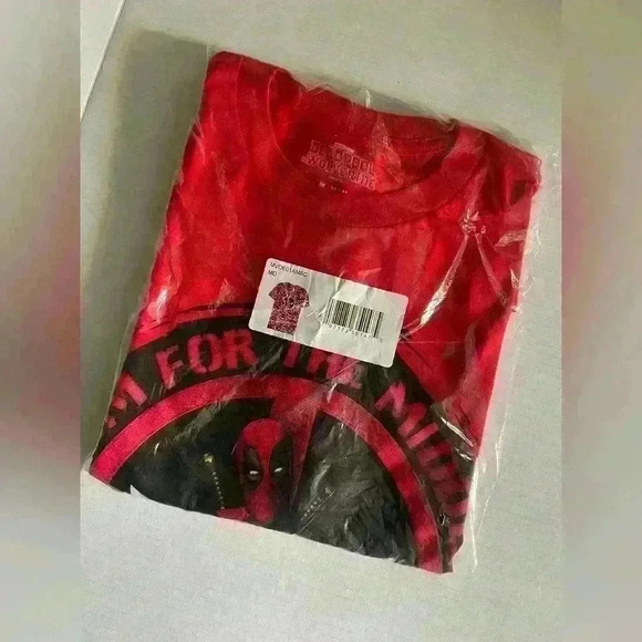 Marvel Deadpool and Wolverine Red T-Shirt Size M - Picture 4 of 6
